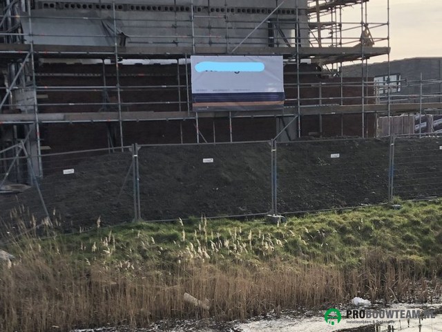 Piepschuim afval op de bouw